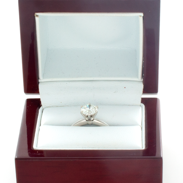 Diamond Ring Tiffany Platinum 1.27cts.
