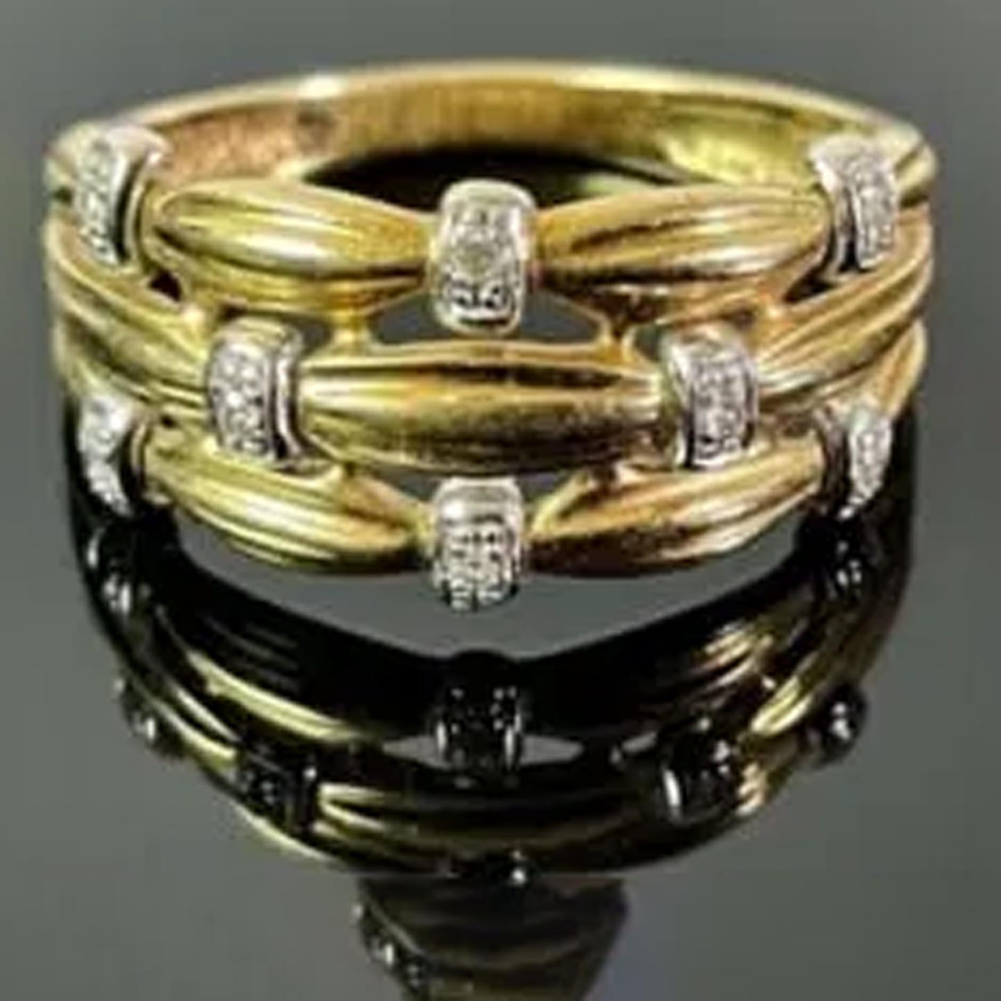 14k Yellow Gold Weave Design Ring with 8 Diamonds