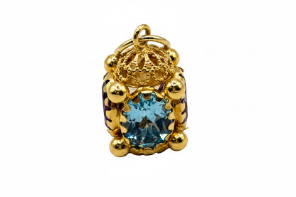 18 Kt Etruscan Style Charm Square Shape Multi Stones