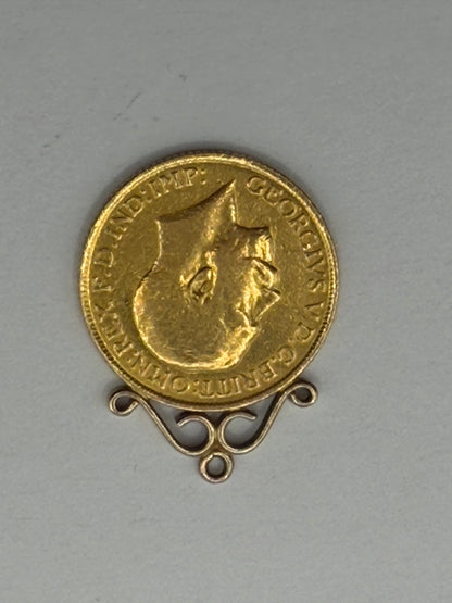 22kt Sovereign Coin Charm