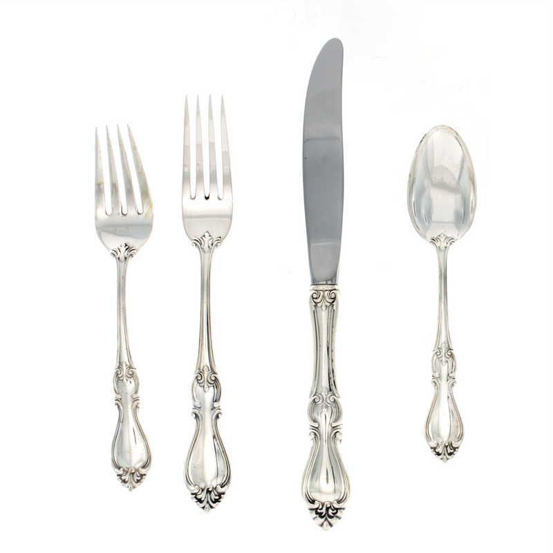 Queen Elizabeth Sterling Silver 4 Piece Place Size Setting with Modern Blade