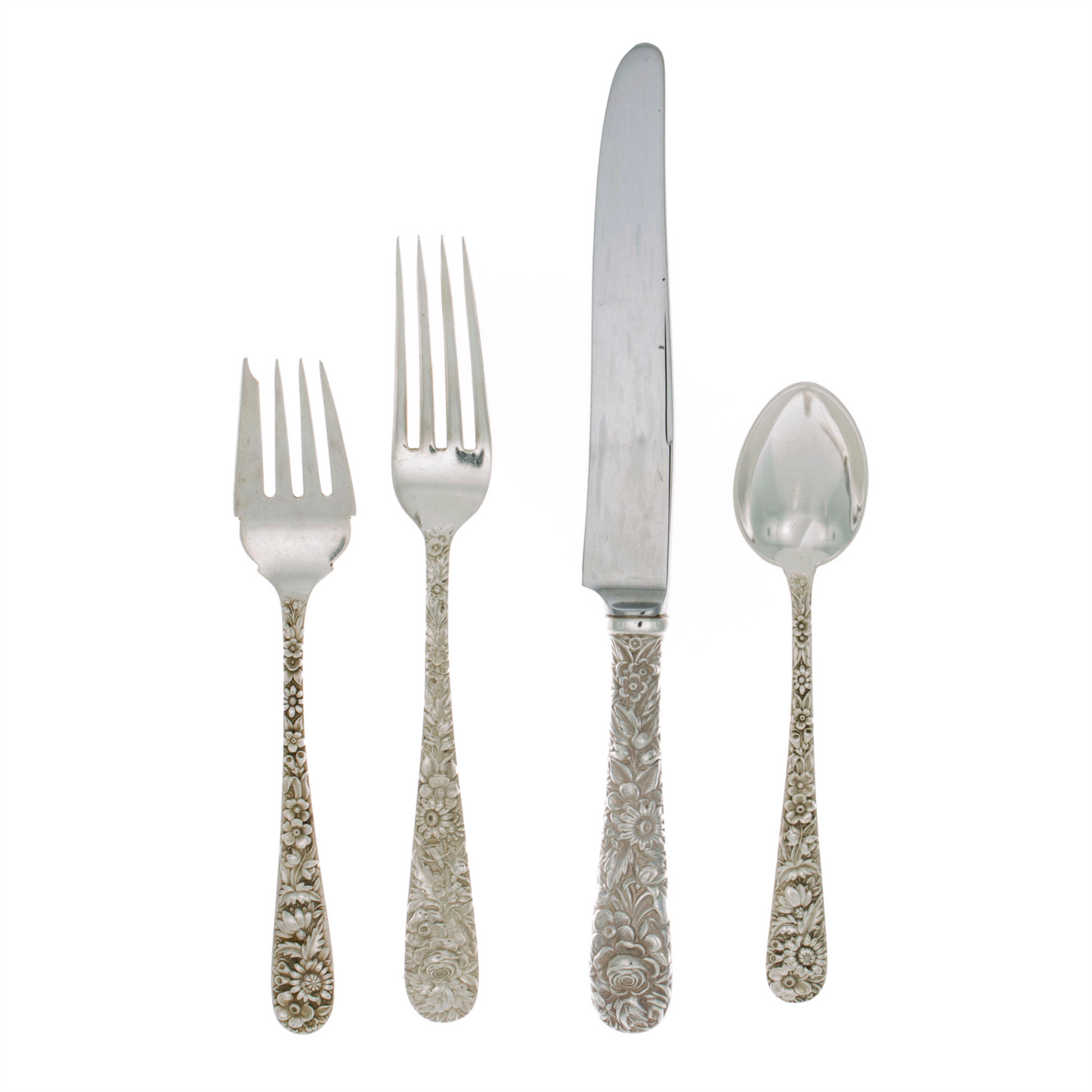 Repousse Sterling 4 Piece Dinner Size Setting with French Blade